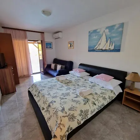 Jagodna Apartment *